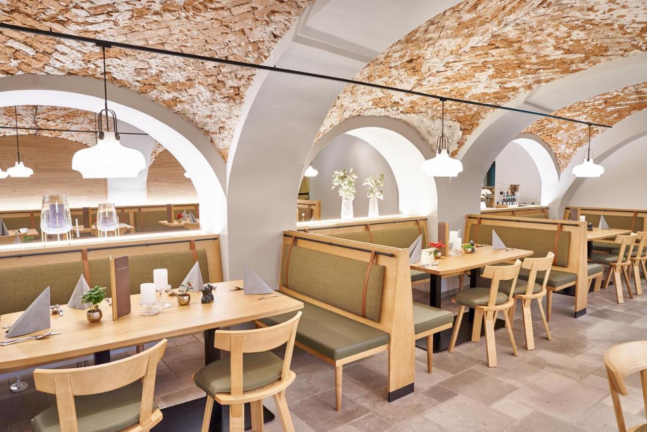 Hotel Maxlhaid Велс Екстериор снимка
