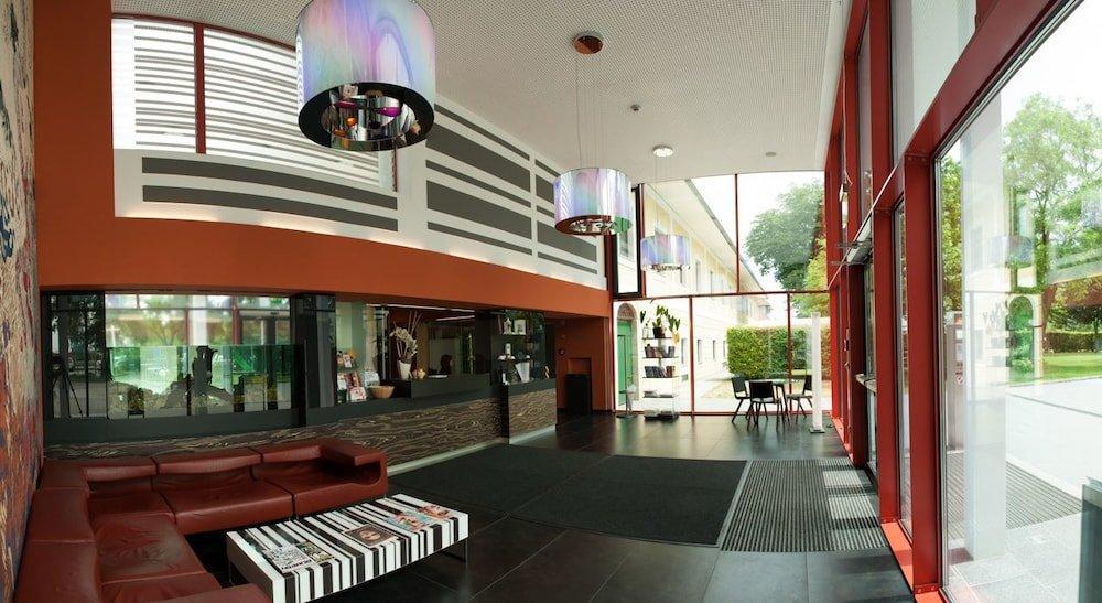 Hotel Maxlhaid Велс Екстериор снимка
