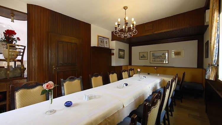 Hotel Maxlhaid Велс Екстериор снимка