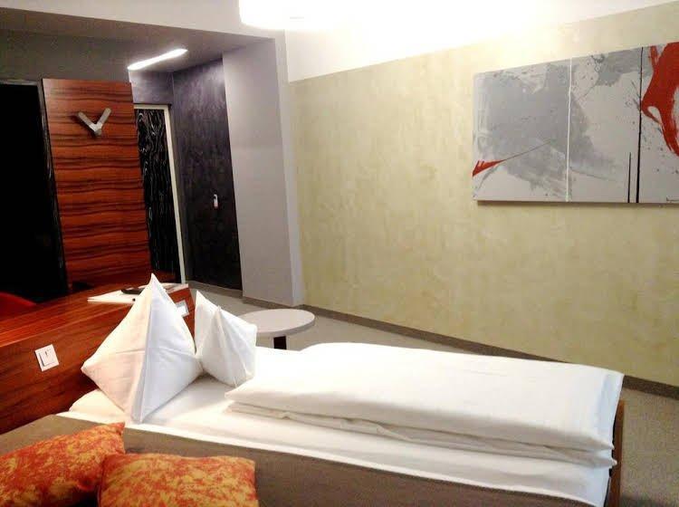 Hotel Maxlhaid Велс Екстериор снимка