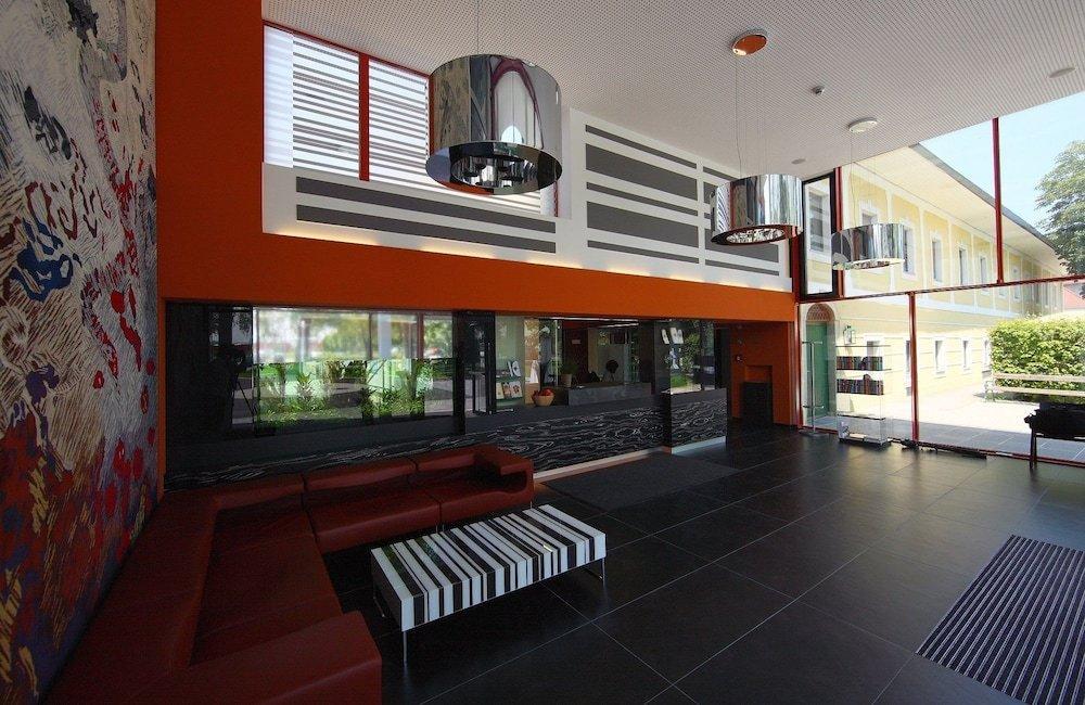 Hotel Maxlhaid Велс Екстериор снимка