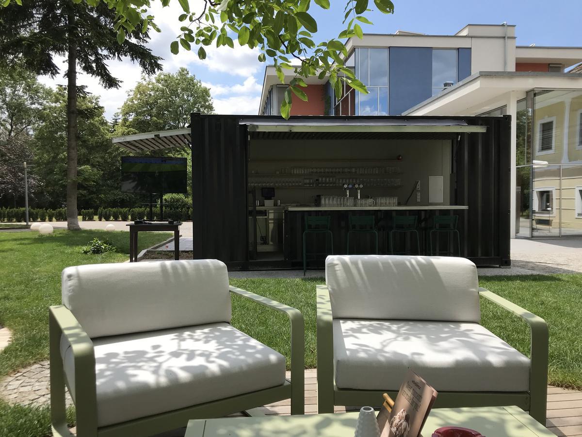 Hotel Maxlhaid Велс Екстериор снимка