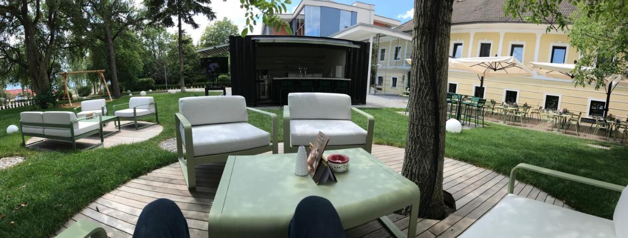 Hotel Maxlhaid Велс Екстериор снимка